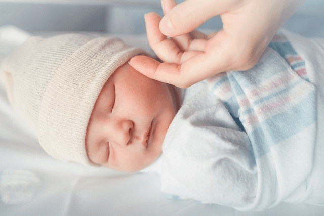 CARESSE DE BEBE